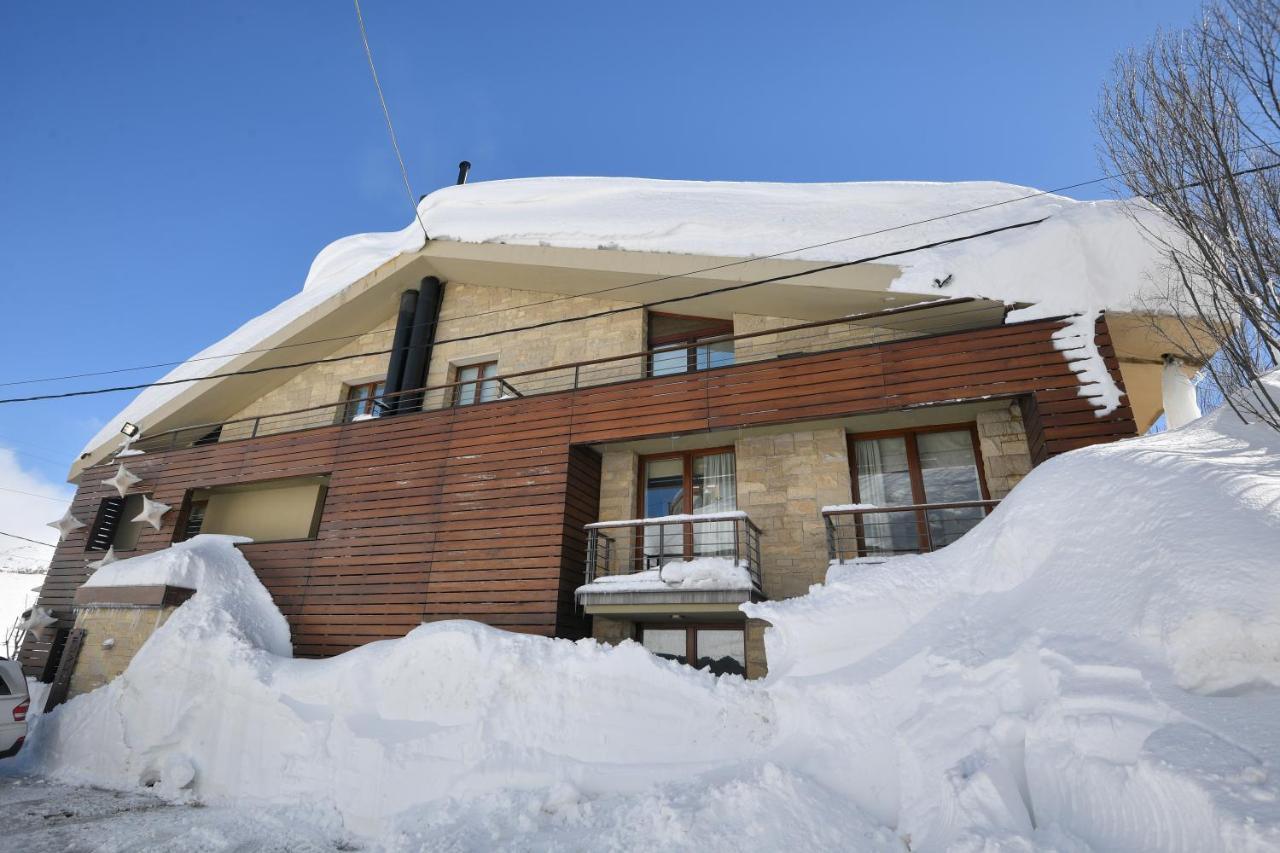 Eleven Hotel Mzaar Kfardebian Exterior photo